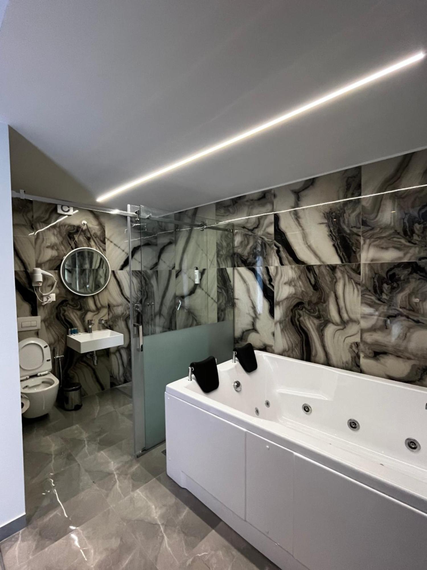 Leodori 3 Suites Shëngjin Eksteriør billede